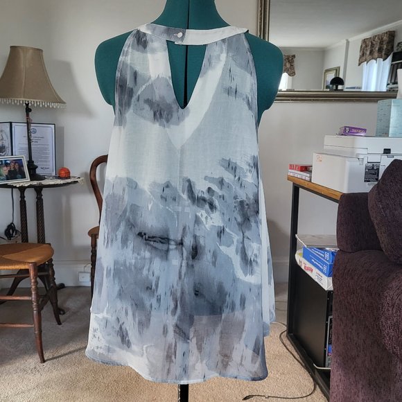 Very J Hi-Low Sleeveless Sheer Tunic Blouse - Picture 2 of 2